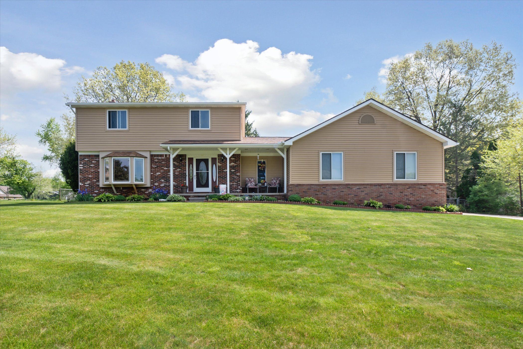 4024 STRATHCONA