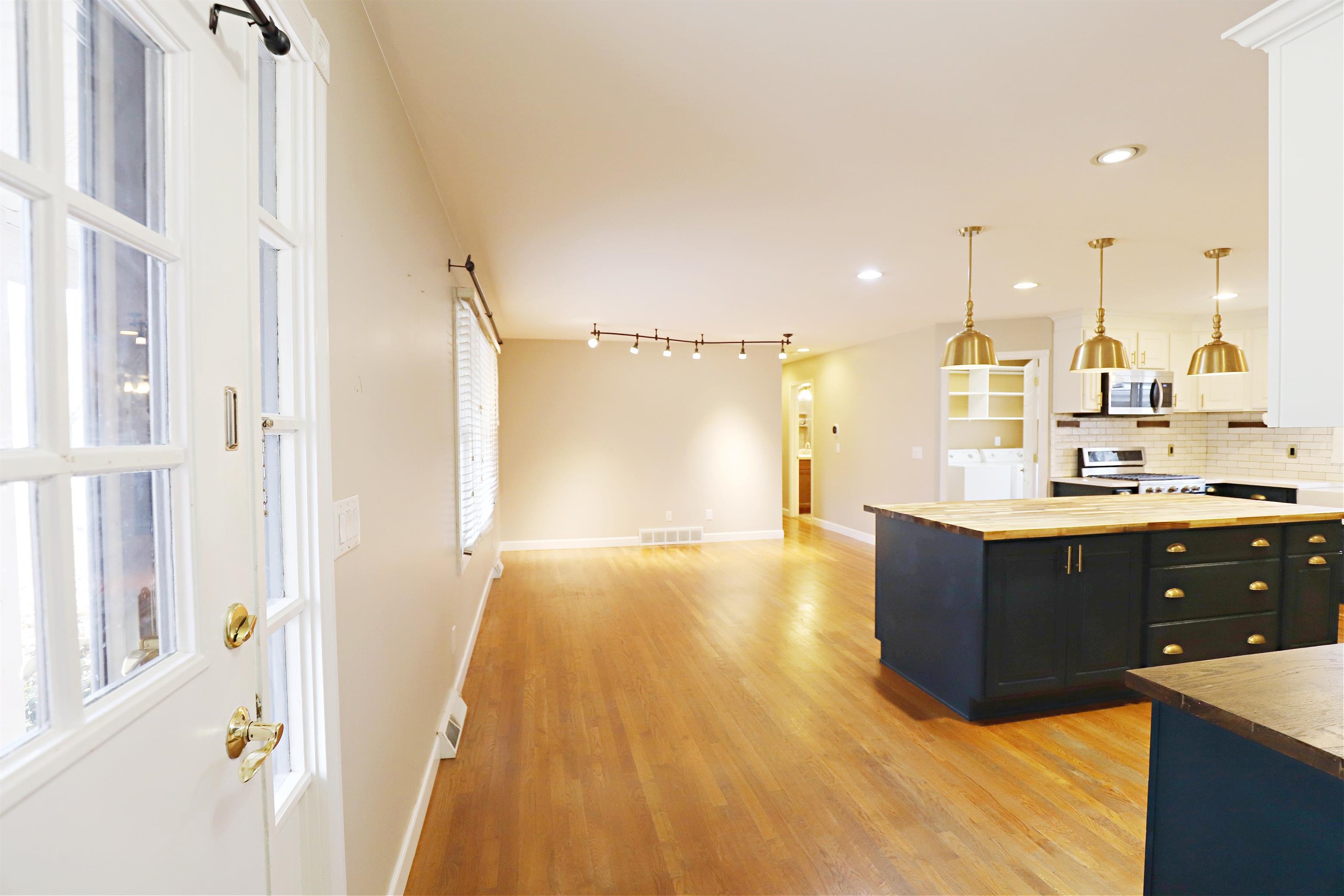 4335 Knollwood Drive