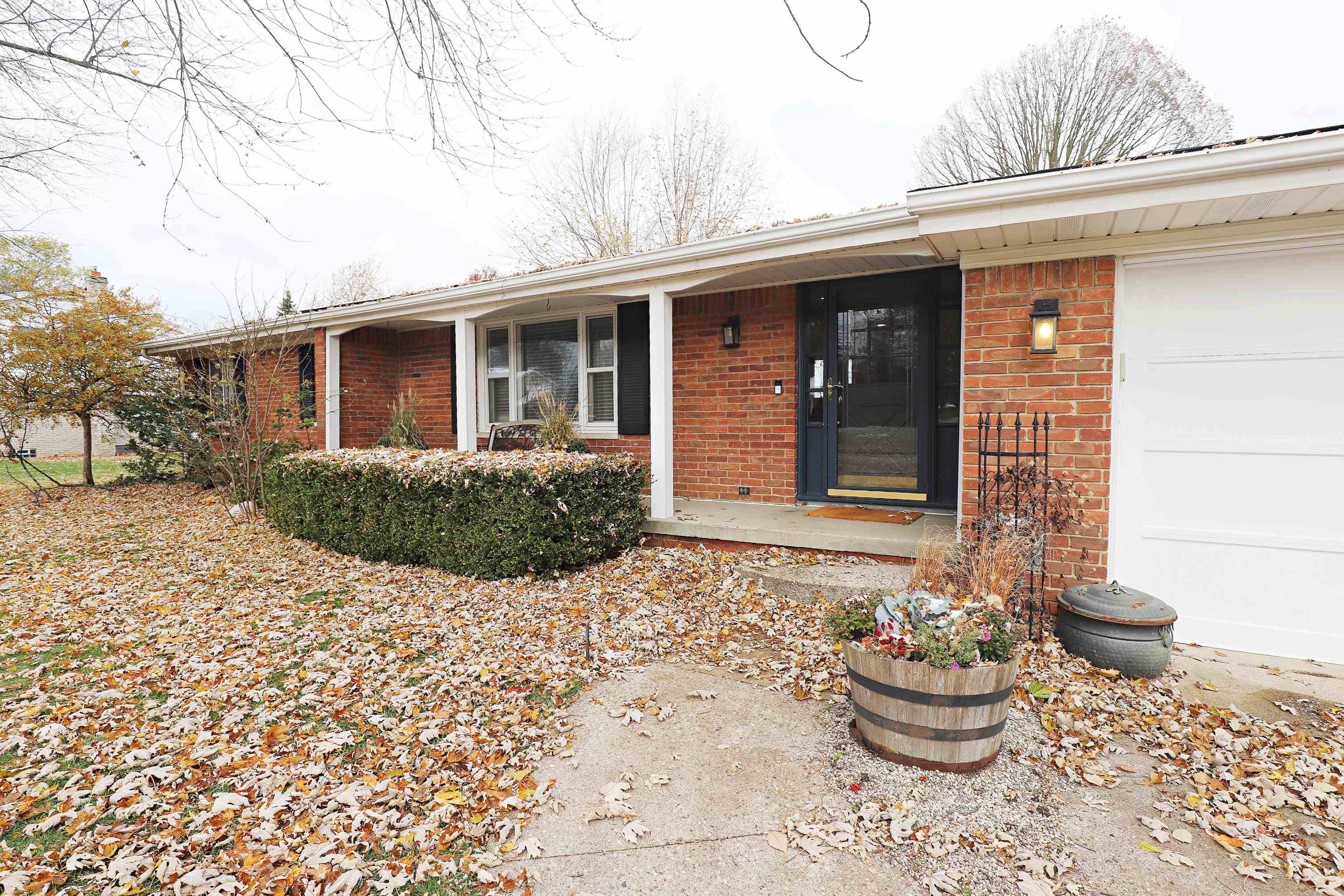 4335 Knollwood Drive