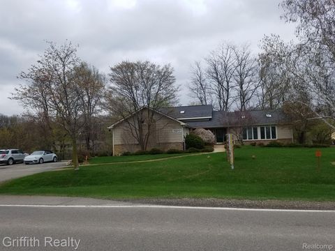 7077 FIELDCREST Drive 200,300,600 Green Oak Township MI 48116