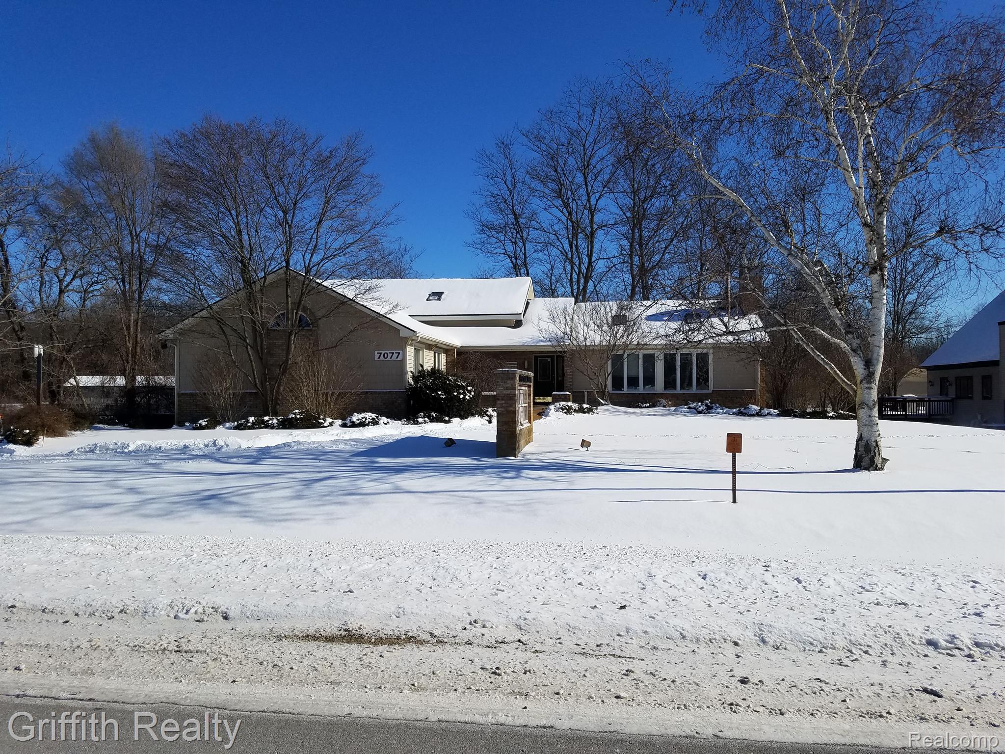 7077 FIELDCREST Drive 200,300,600