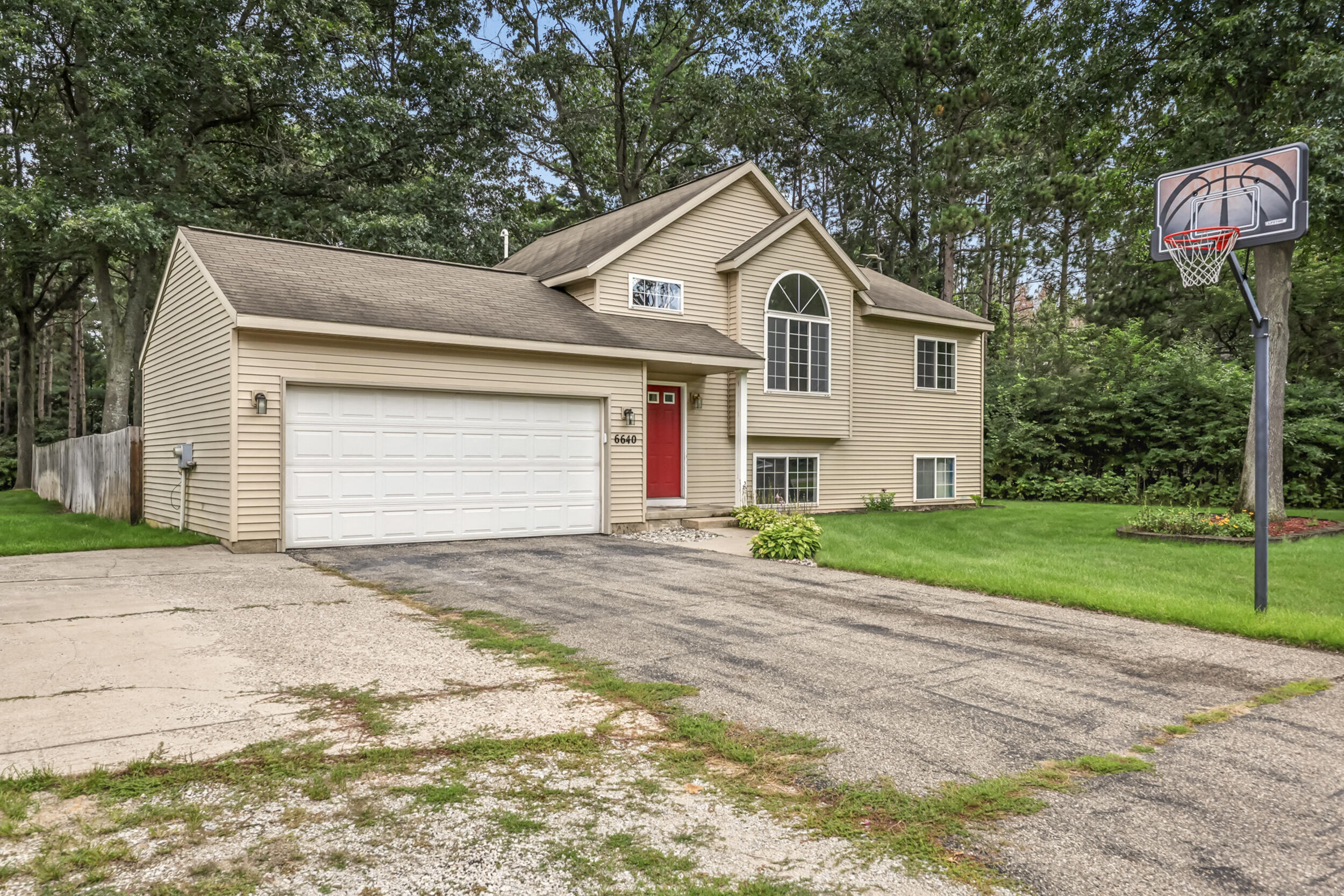 6640 Megan Court