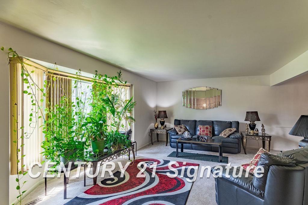 6358 Covered Wagons Trail