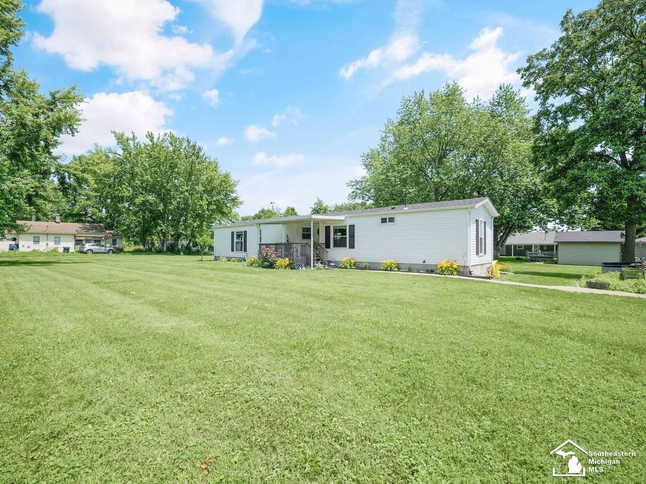 9122 Perry Road