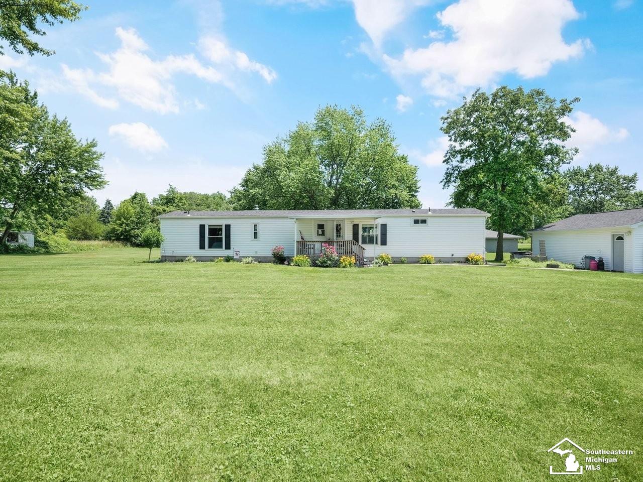 9122 Perry Road