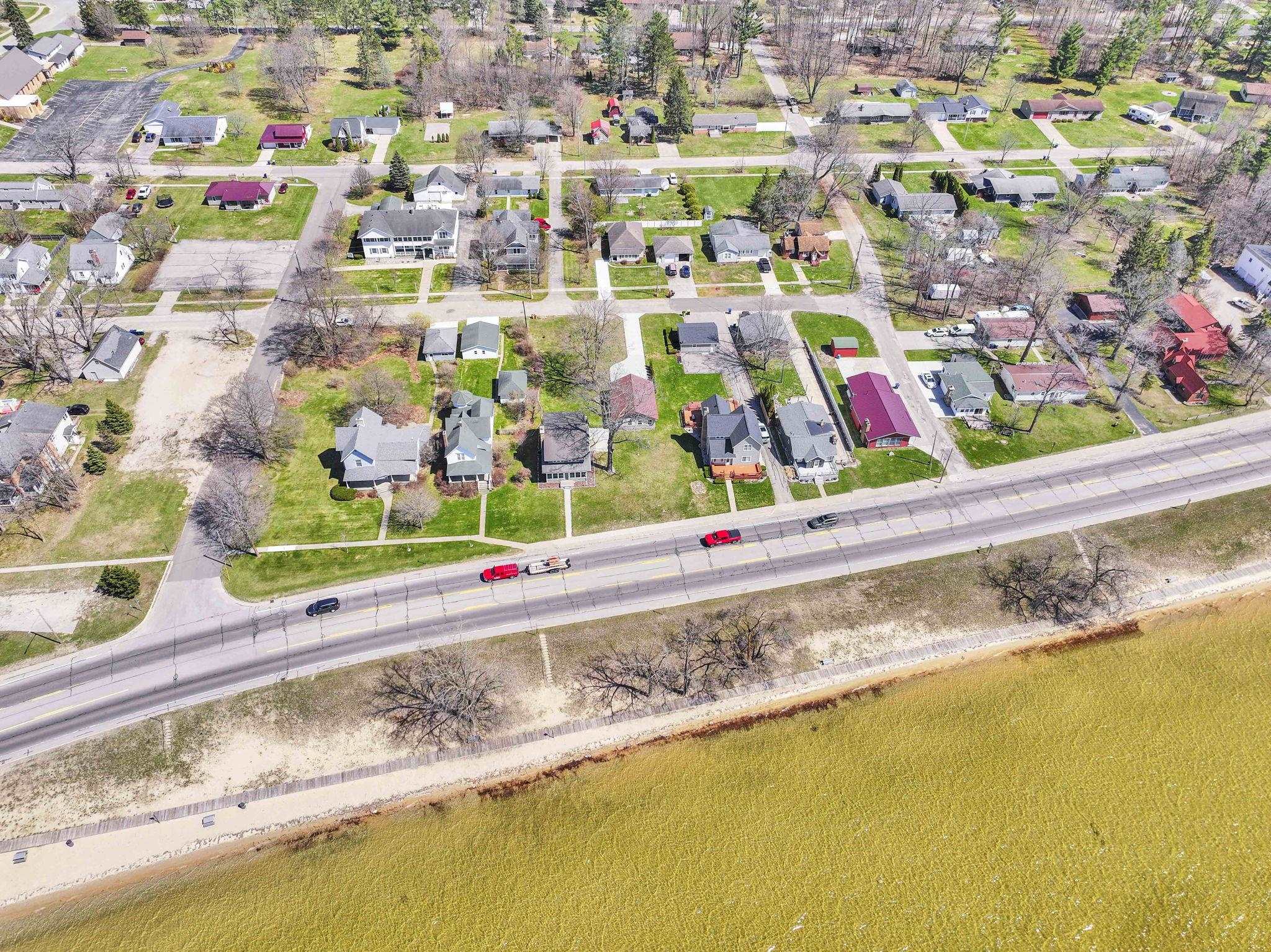 407 S Lakeshore Drive