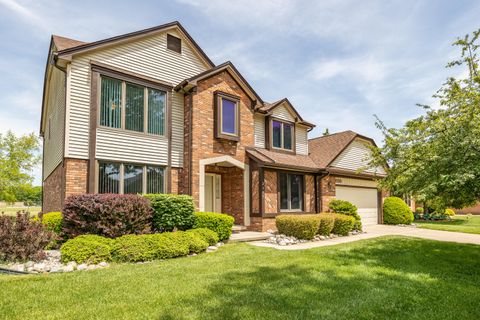 Photo of 2377 Duke Drive, Troy City, MI 48085 (MLS # 81026025135)