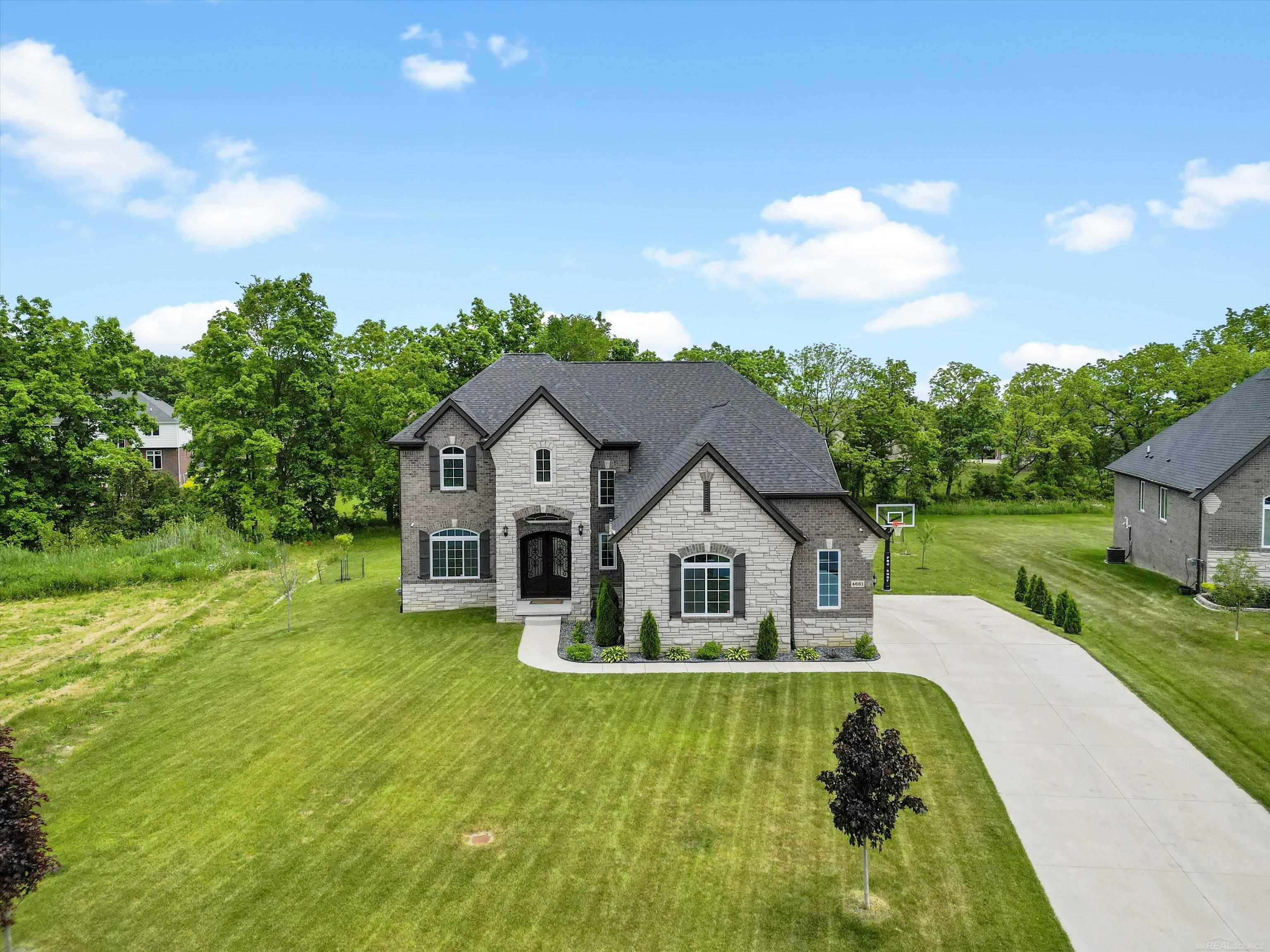 4661 Applewood Court