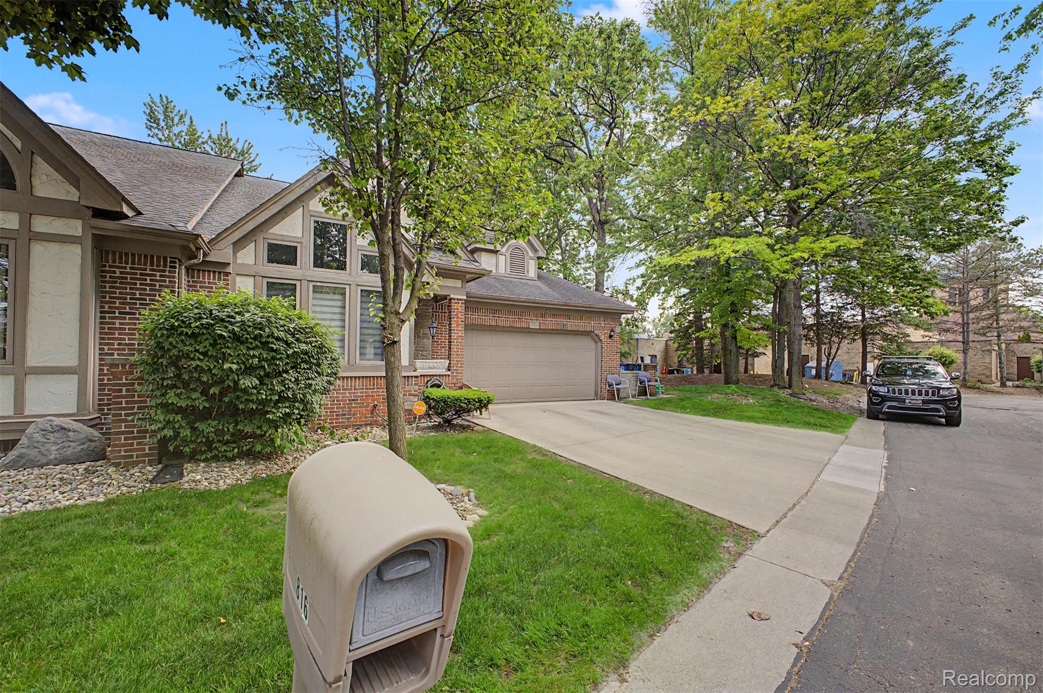 816 N Beech Daly Road