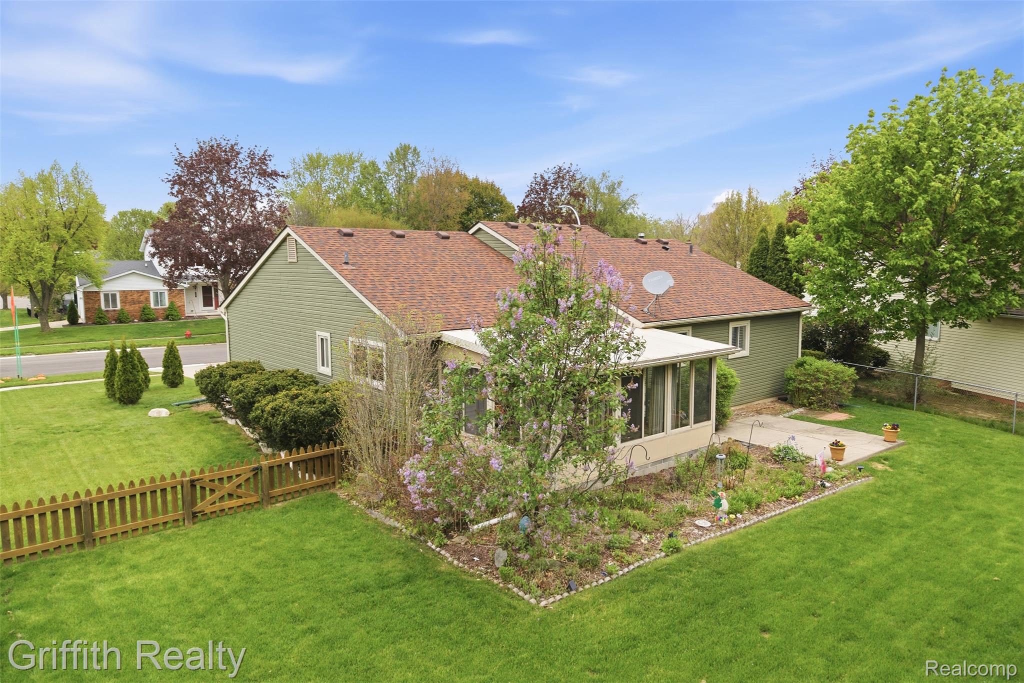 779 Oak Ridge Drive