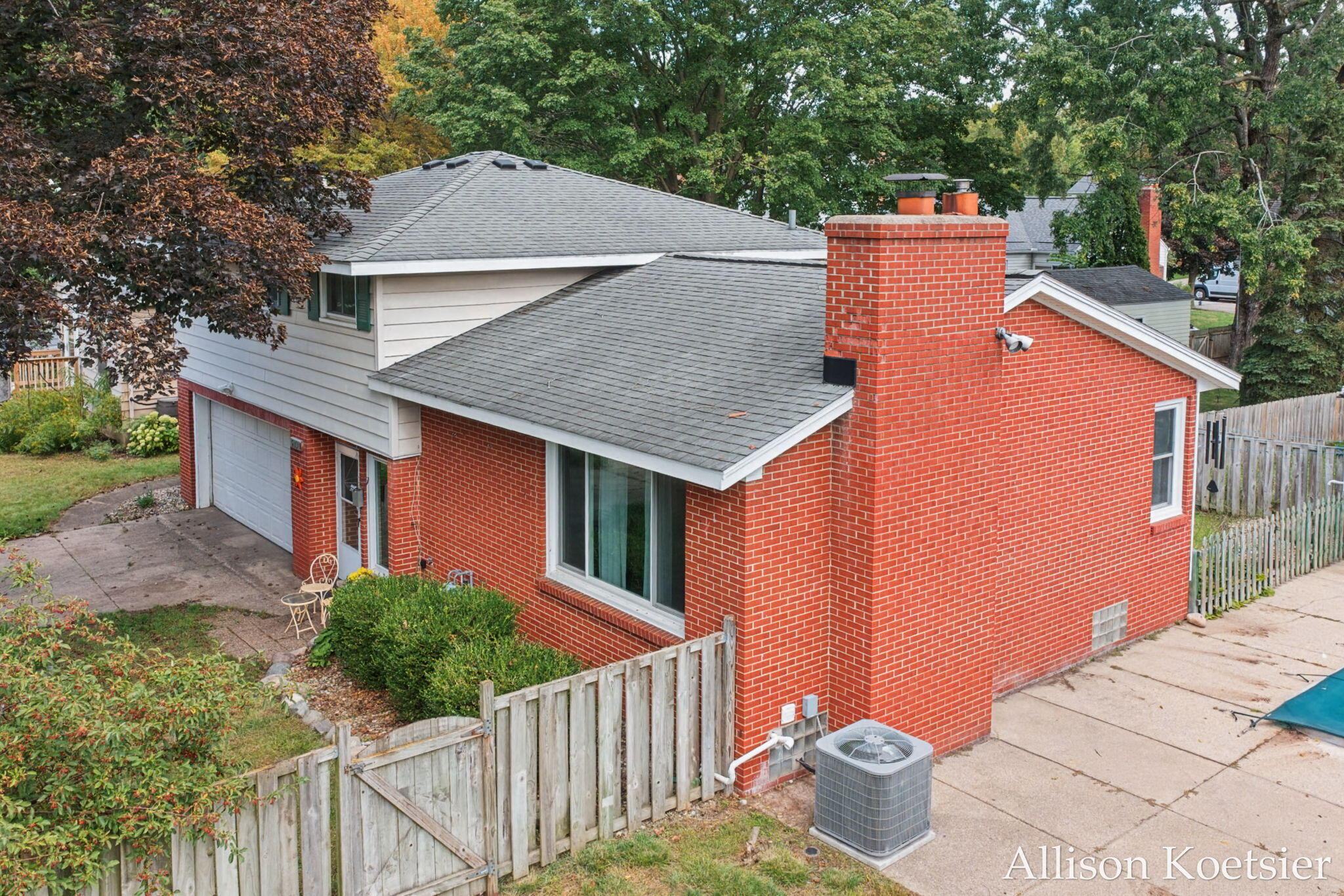 910 Mulford Drive SE