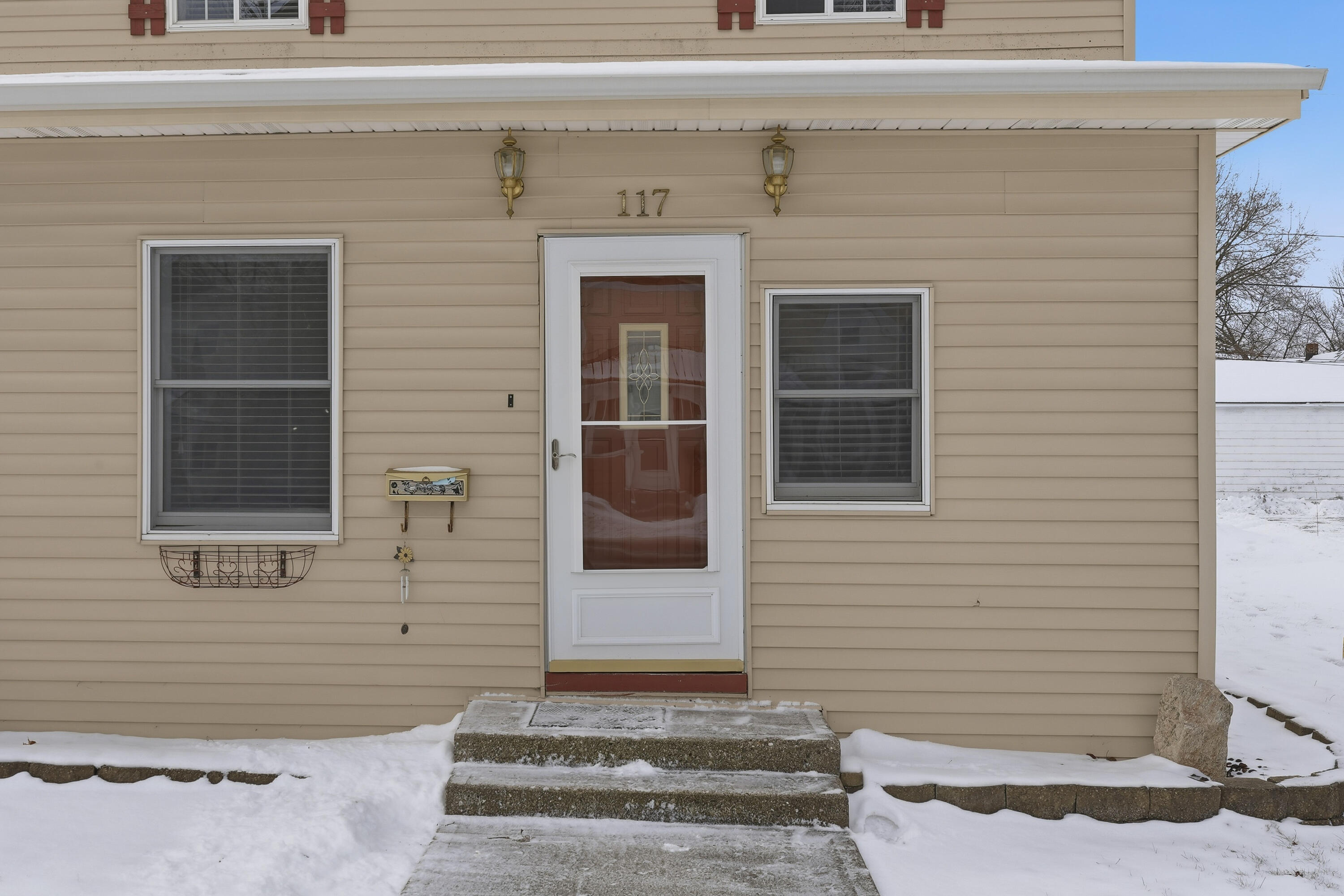 117 N 3rd Avenue