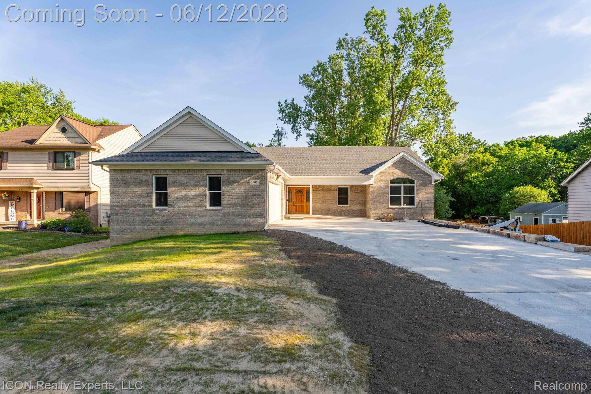 3907 Pontiac Lake Road