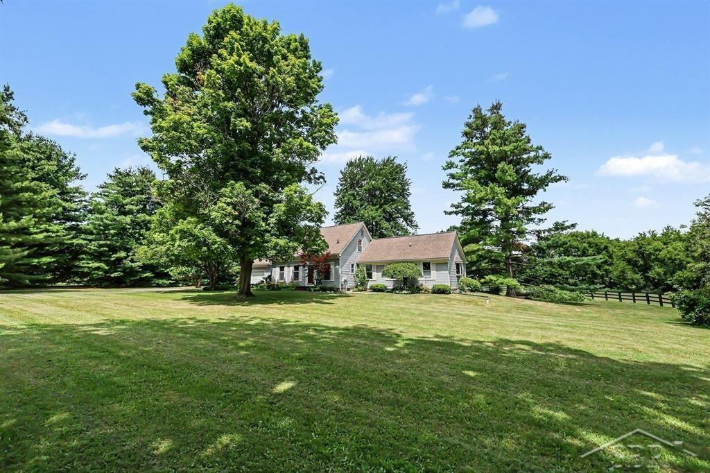 5975 Hollow Corners Road