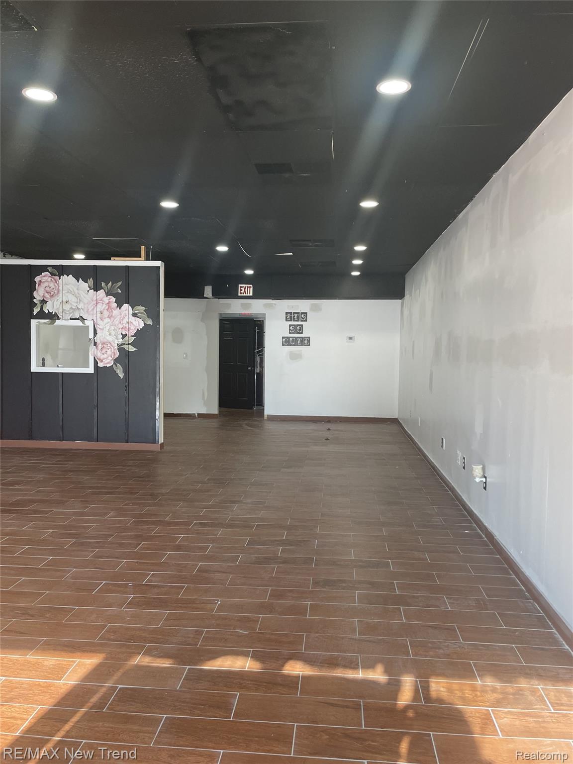 1050 Benstein Road 3