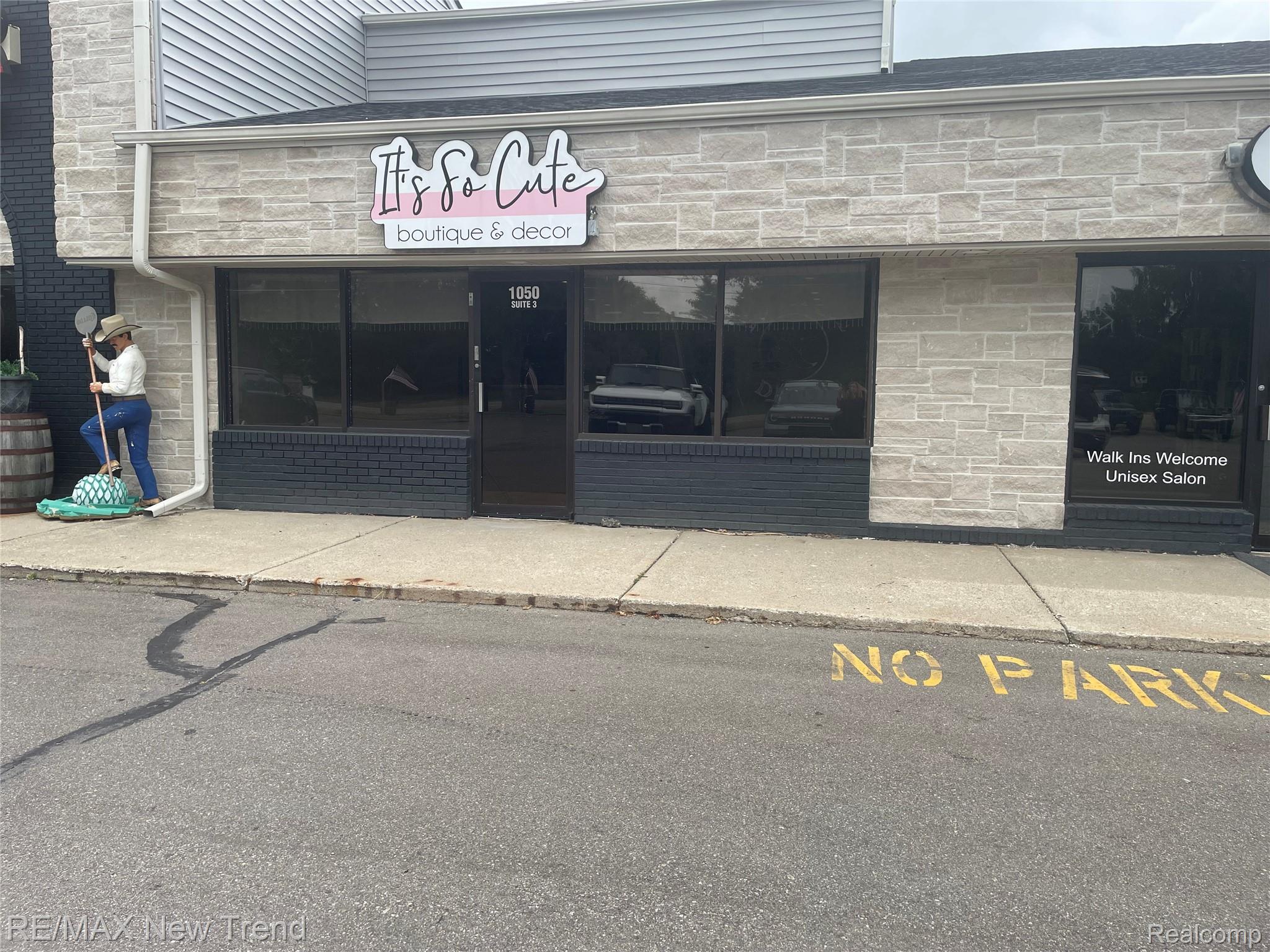 1050 Benstein Road 3