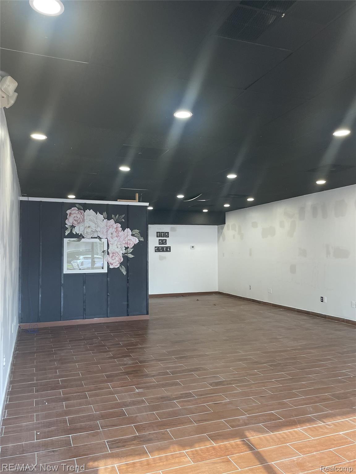 1050 Benstein Road 3
