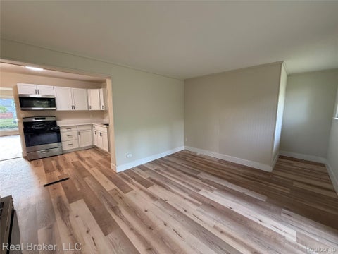 Tiny photo for 21920 Fern Street, Oak Park City, MI 48237 (MLS # 20261070059)