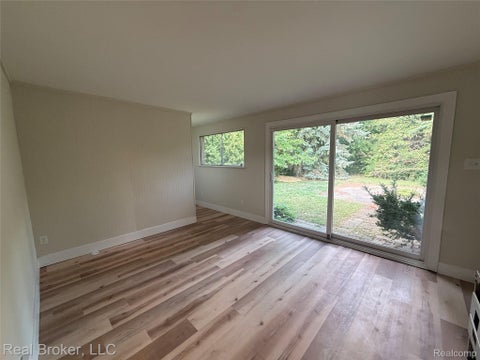 Tiny photo for 21920 Fern Street, Oak Park City, MI 48237 (MLS # 20261070059)