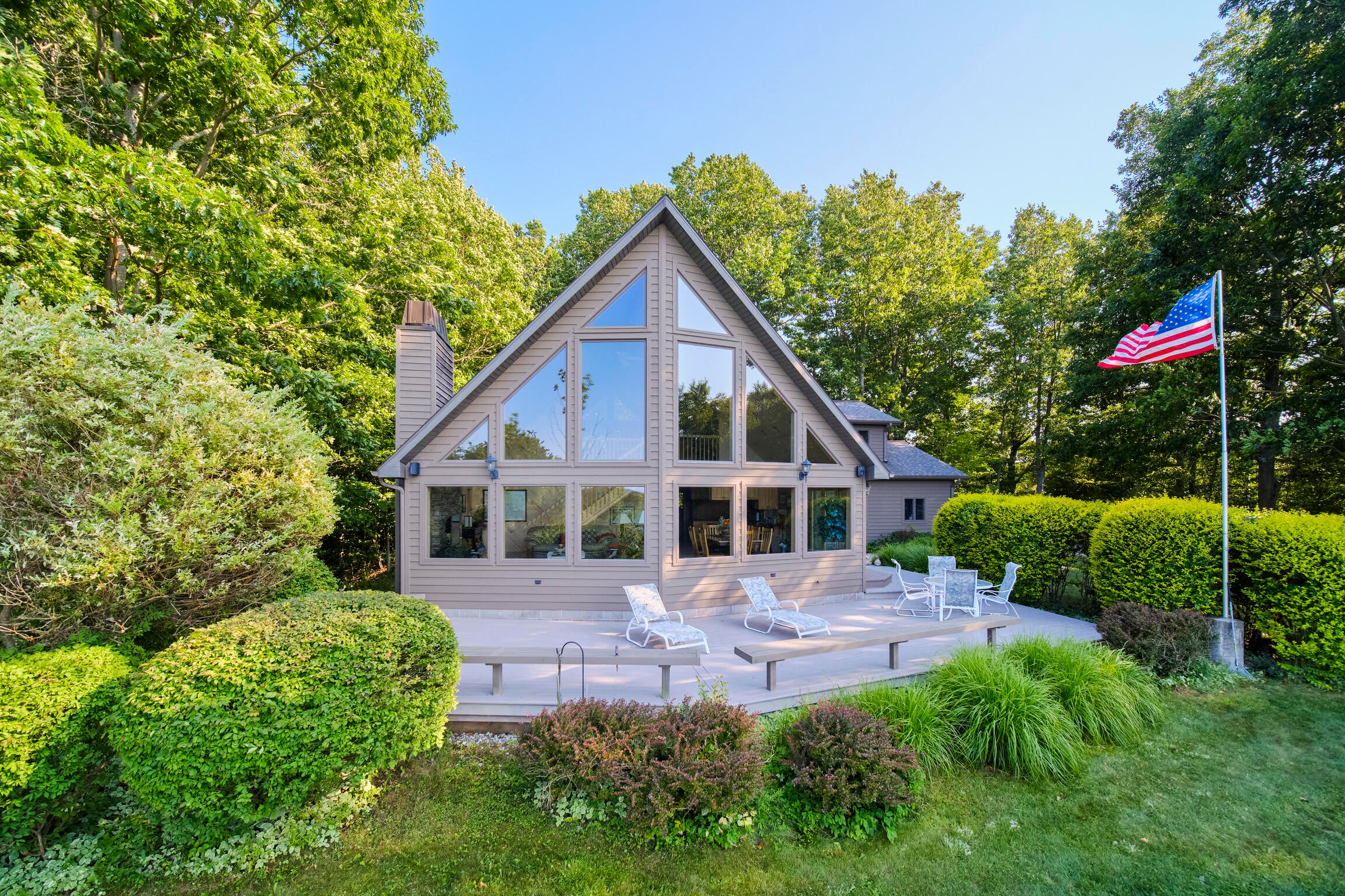 4821 Crescent Beach Road
