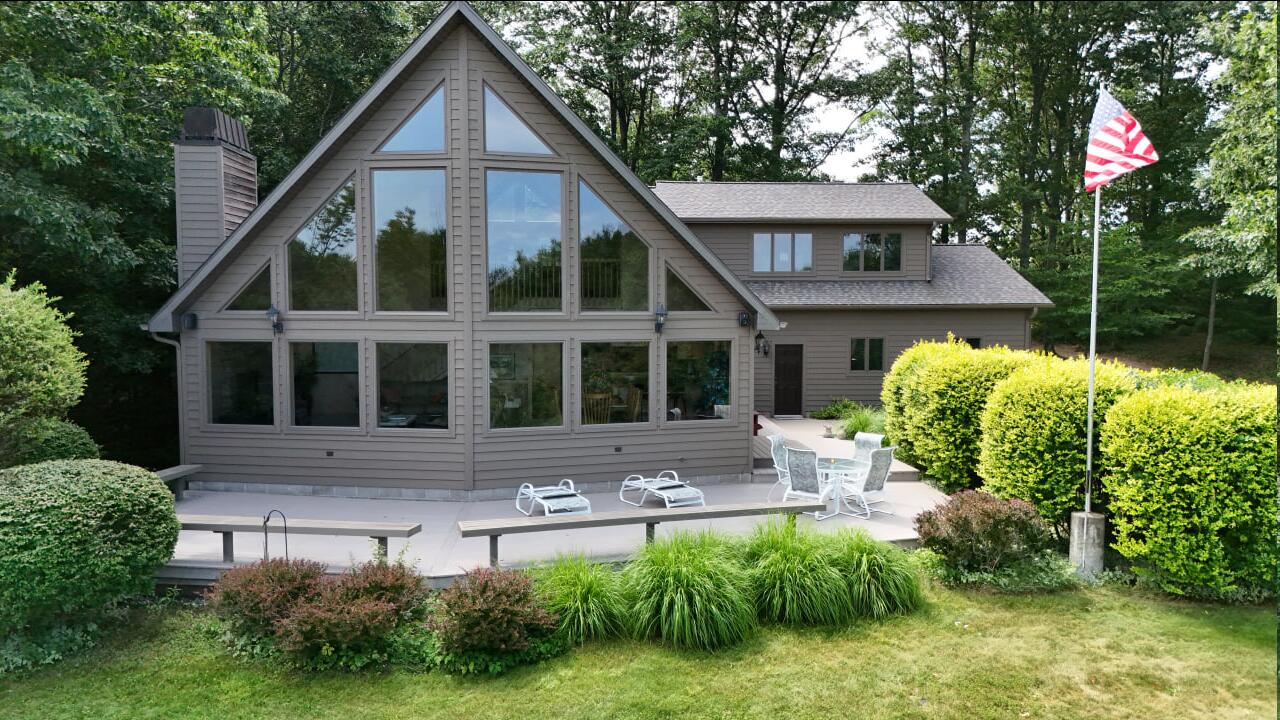 4821 Crescent Beach Road