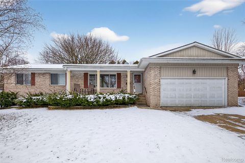 735 Huntington Road Grand Blanc City MI 48439