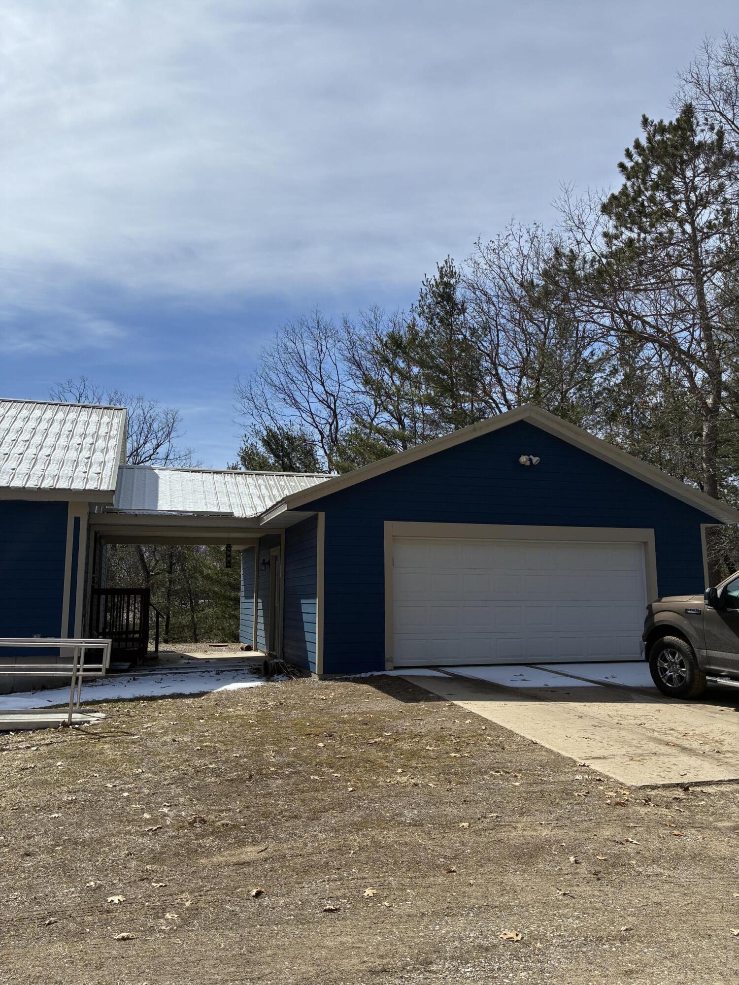 7451 W 76th Street