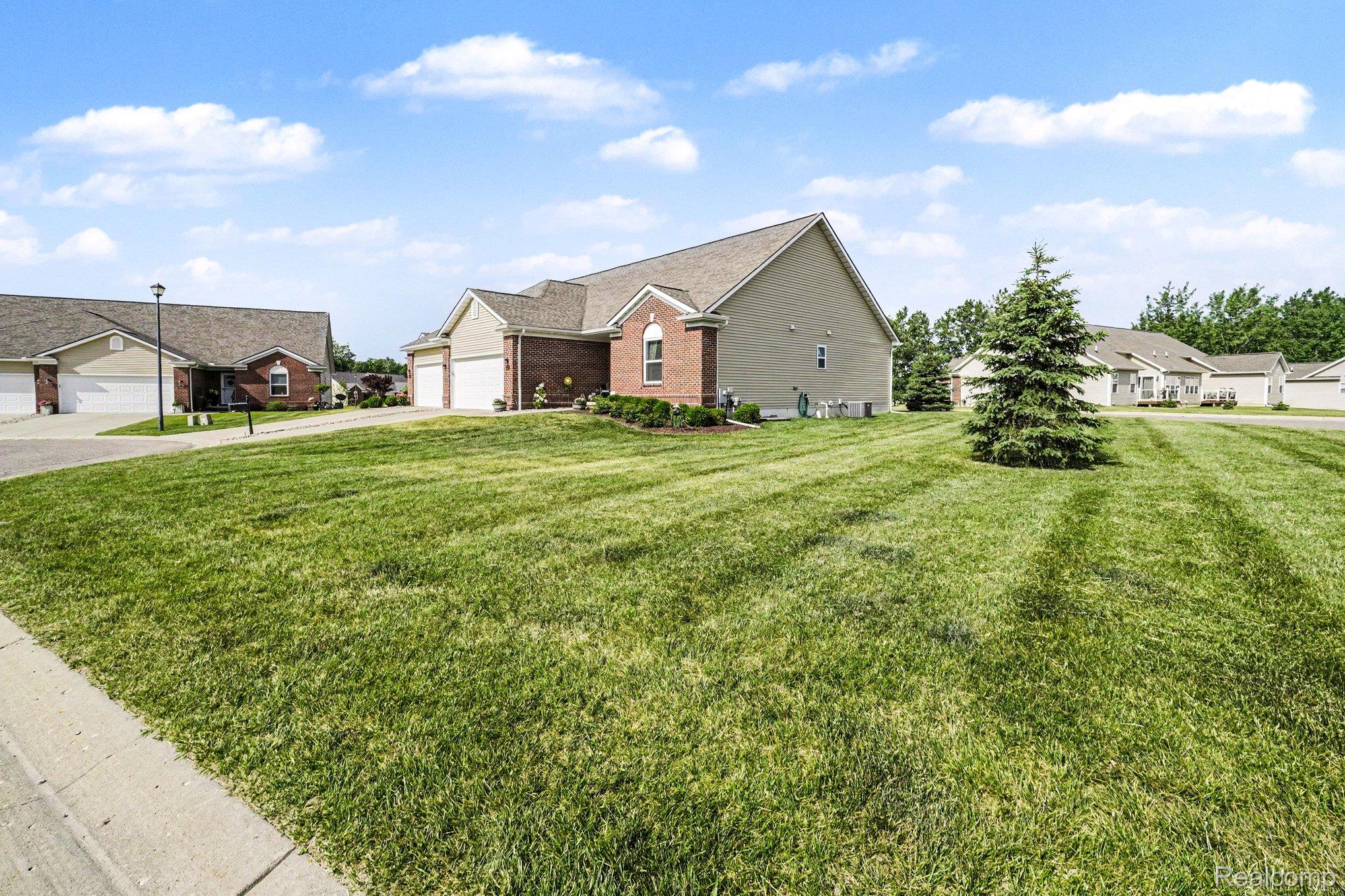 13338 Whispering Pines Court