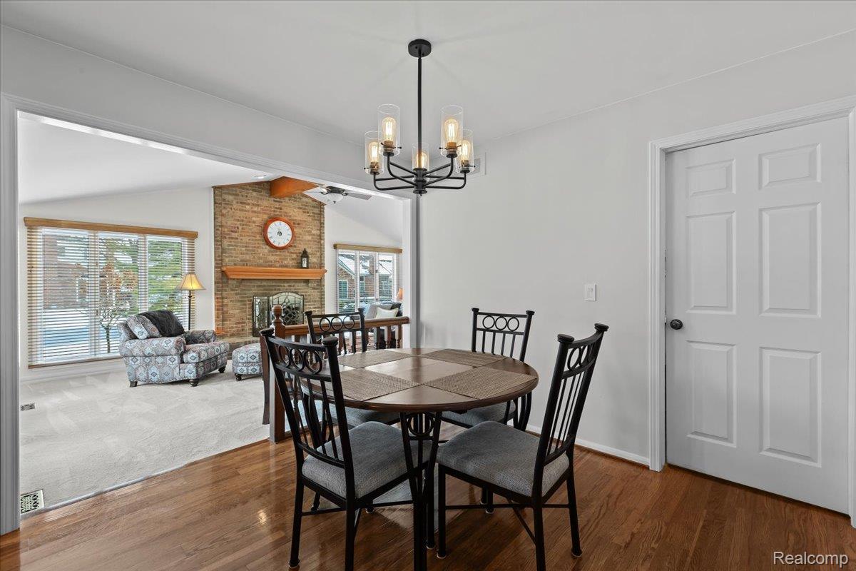 20218 Edgewood Avenue