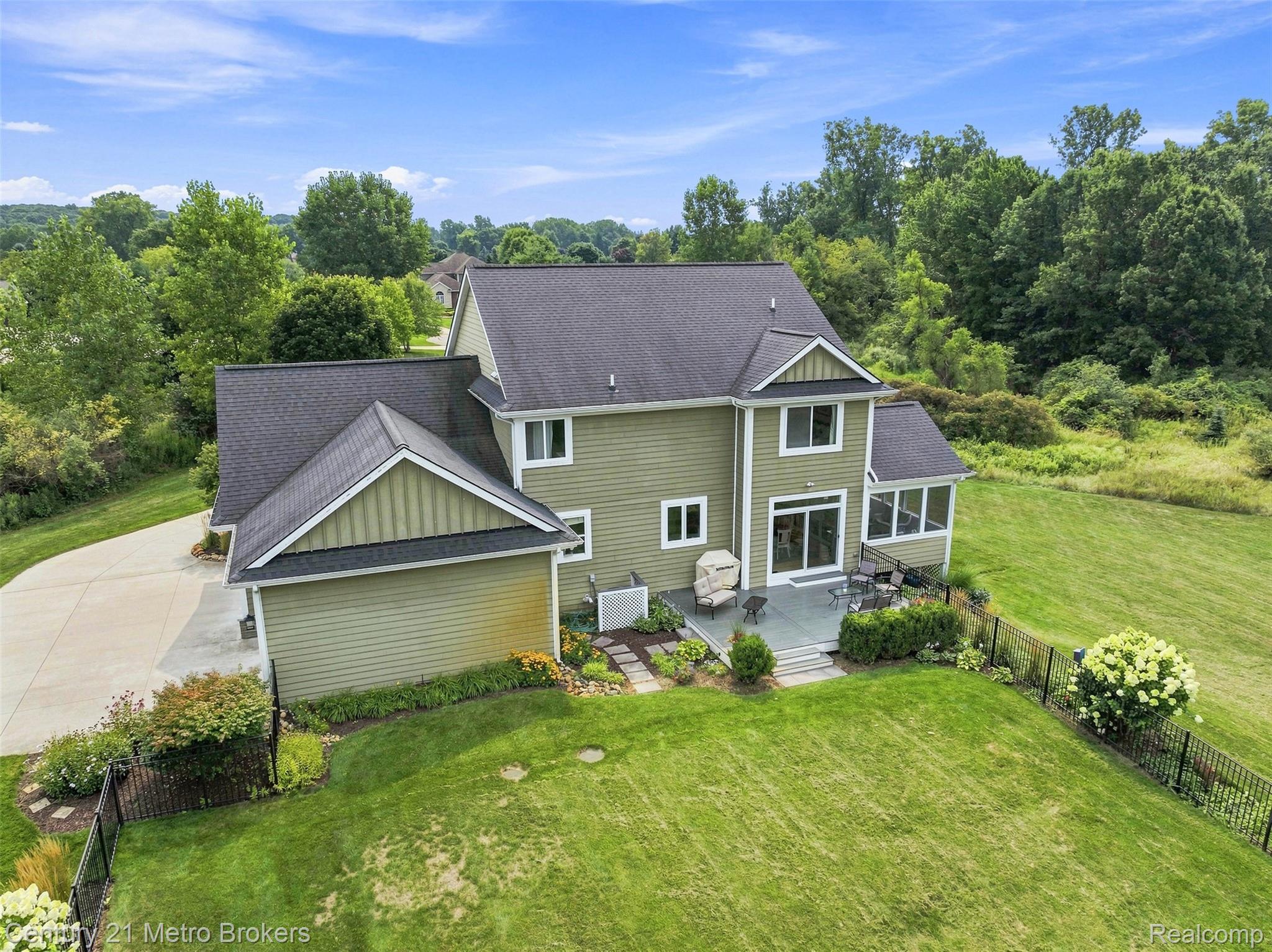 8275 Stonebrook Lane
