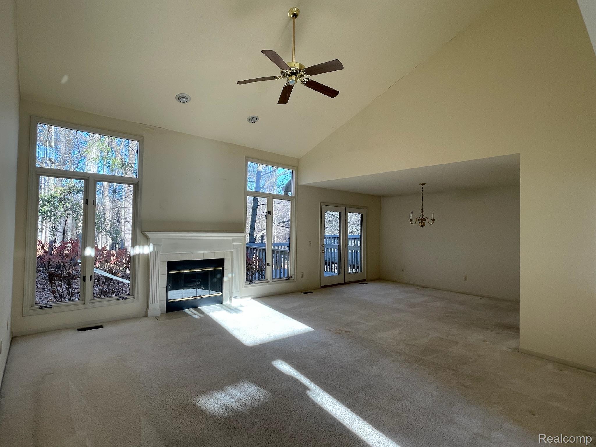 319 Saint Lawrence Boulevard