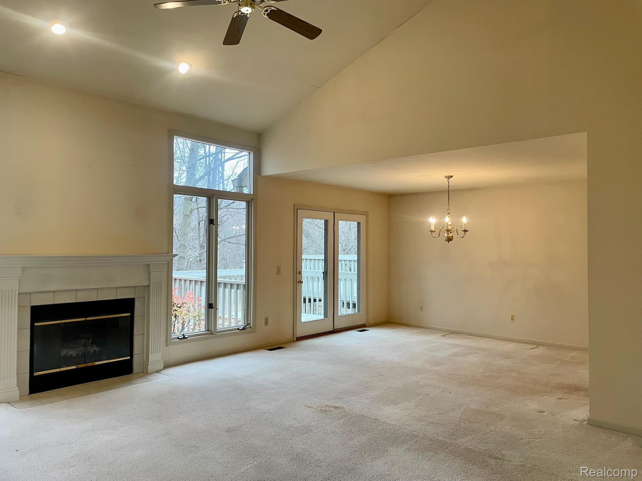 319 Saint Lawrence Boulevard