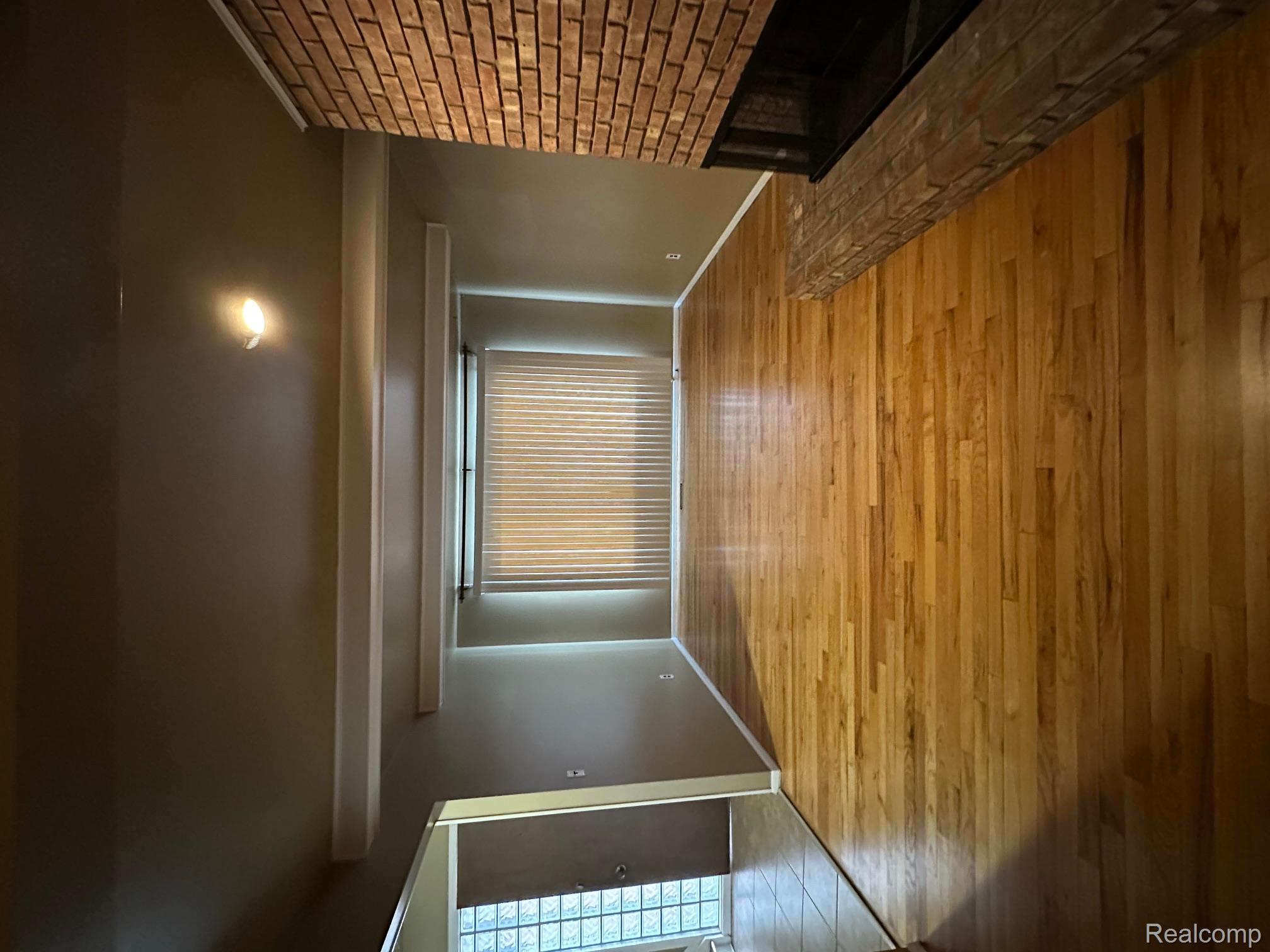 16236 Fairfax Street