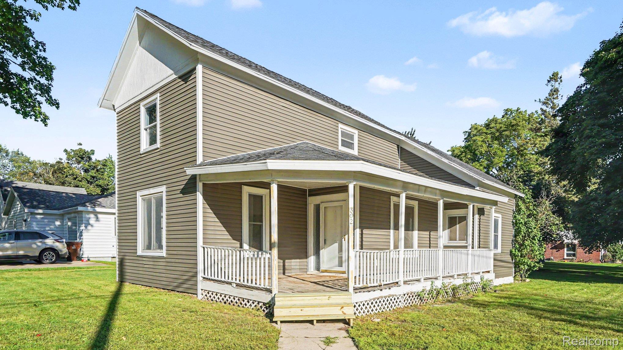 302 W Orchard Avenue