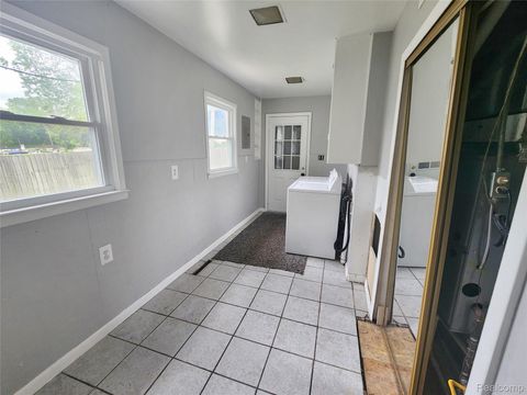 Tiny photo for 4390 Cass Elizabeth Road, Waterford Charter Township, MI 48328 (MLS # 20251003220)