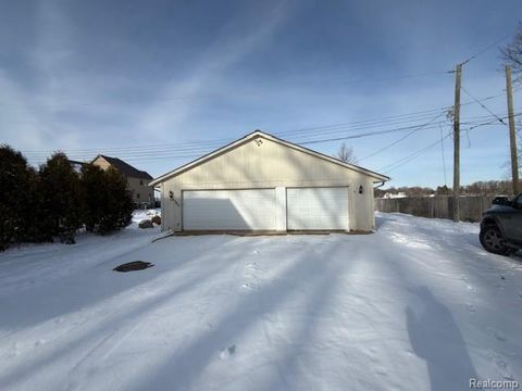 4390 Cass Elizabeth Road Waterford Charter Township MI 48328