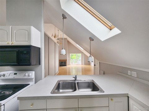 Tiny photo for 4390 Cass Elizabeth Road, Waterford Charter Township, MI 48328 (MLS # 20251003220)