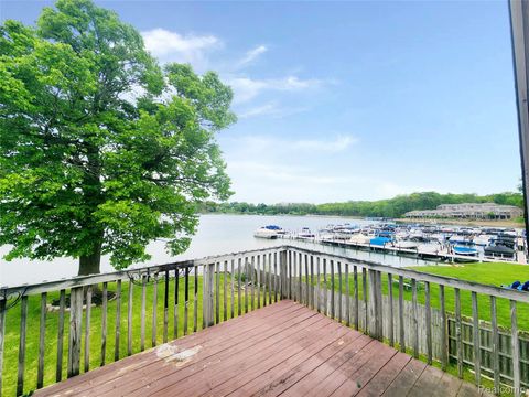 Tiny photo for 4390 Cass Elizabeth Road, Waterford Charter Township, MI 48328 (MLS # 20251003220)