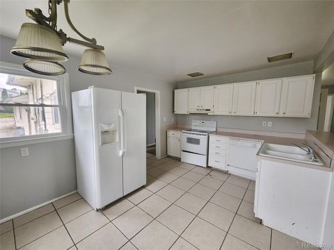 Tiny photo for 4390 Cass Elizabeth Road, Waterford Charter Township, MI 48328 (MLS # 20251003220)