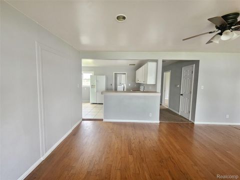 Tiny photo for 4390 Cass Elizabeth Road, Waterford Charter Township, MI 48328 (MLS # 20251003220)