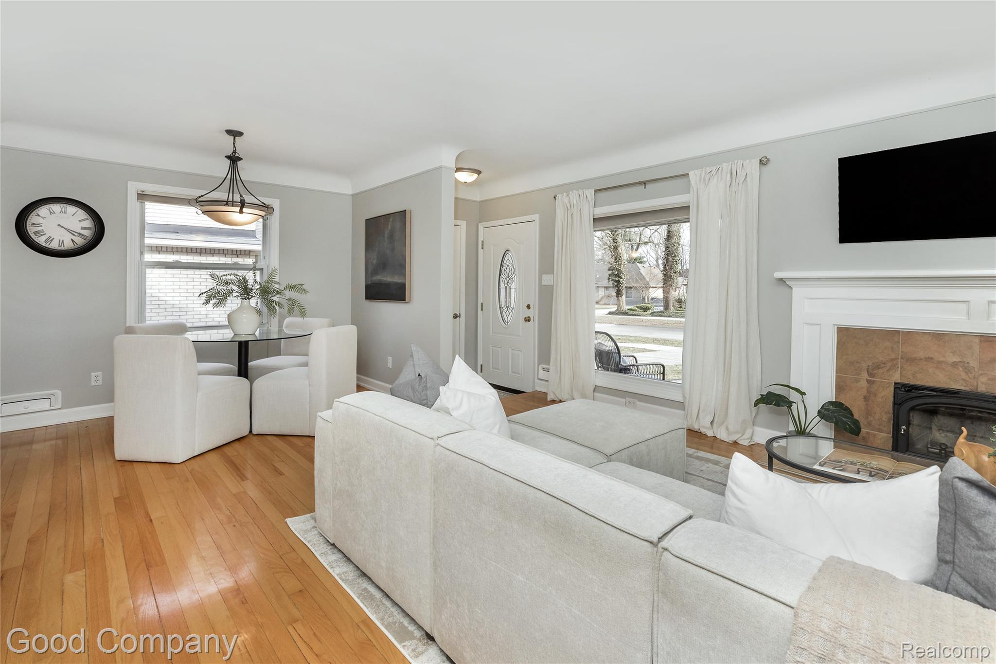 702 Orchard View Drive