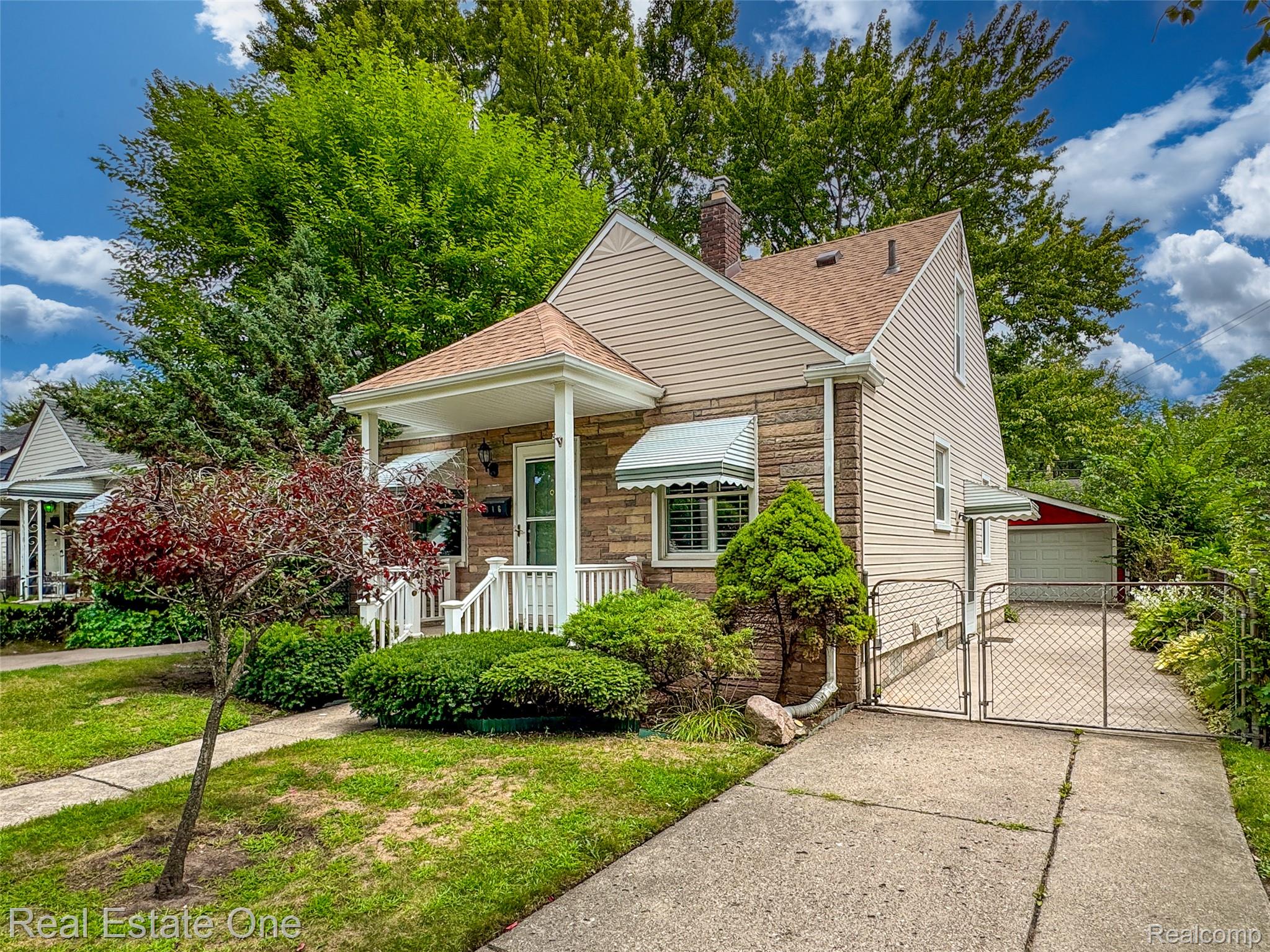 816 N Kenwood Avenue