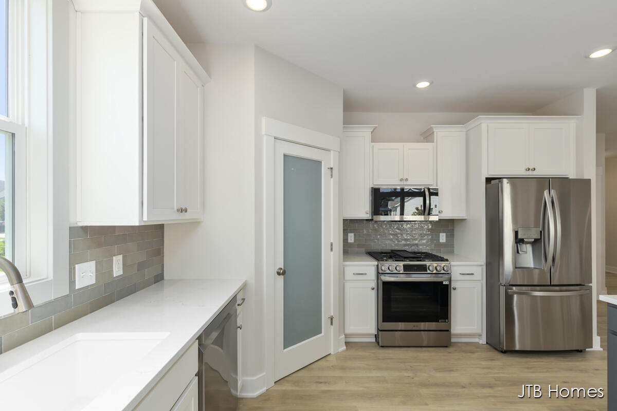 7603 Brook Villa Court 17
