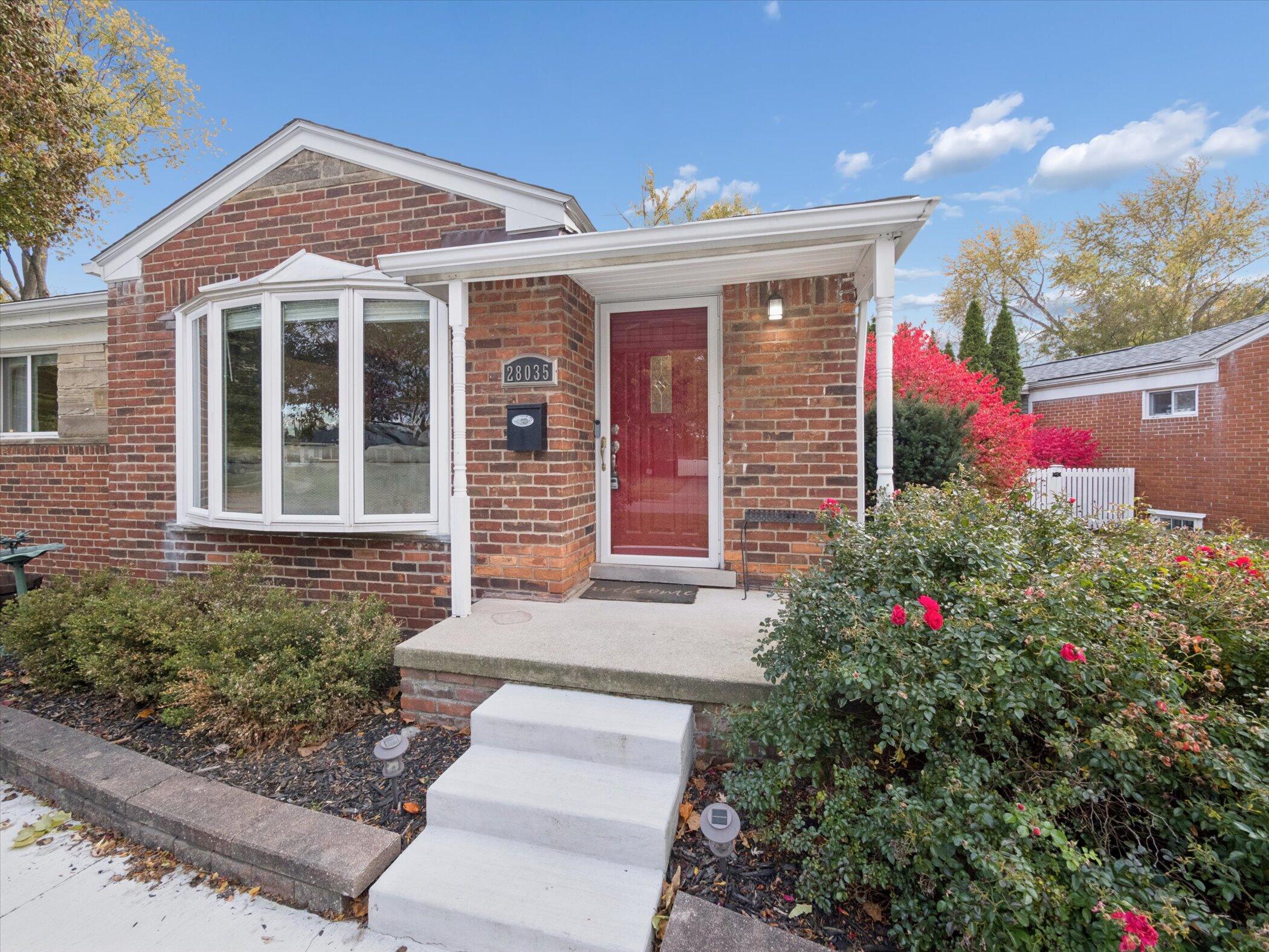 28035 N Clements Circle