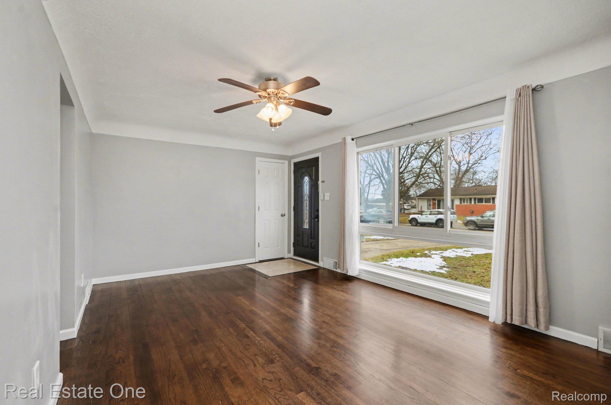 25520 Marilyn Avenue