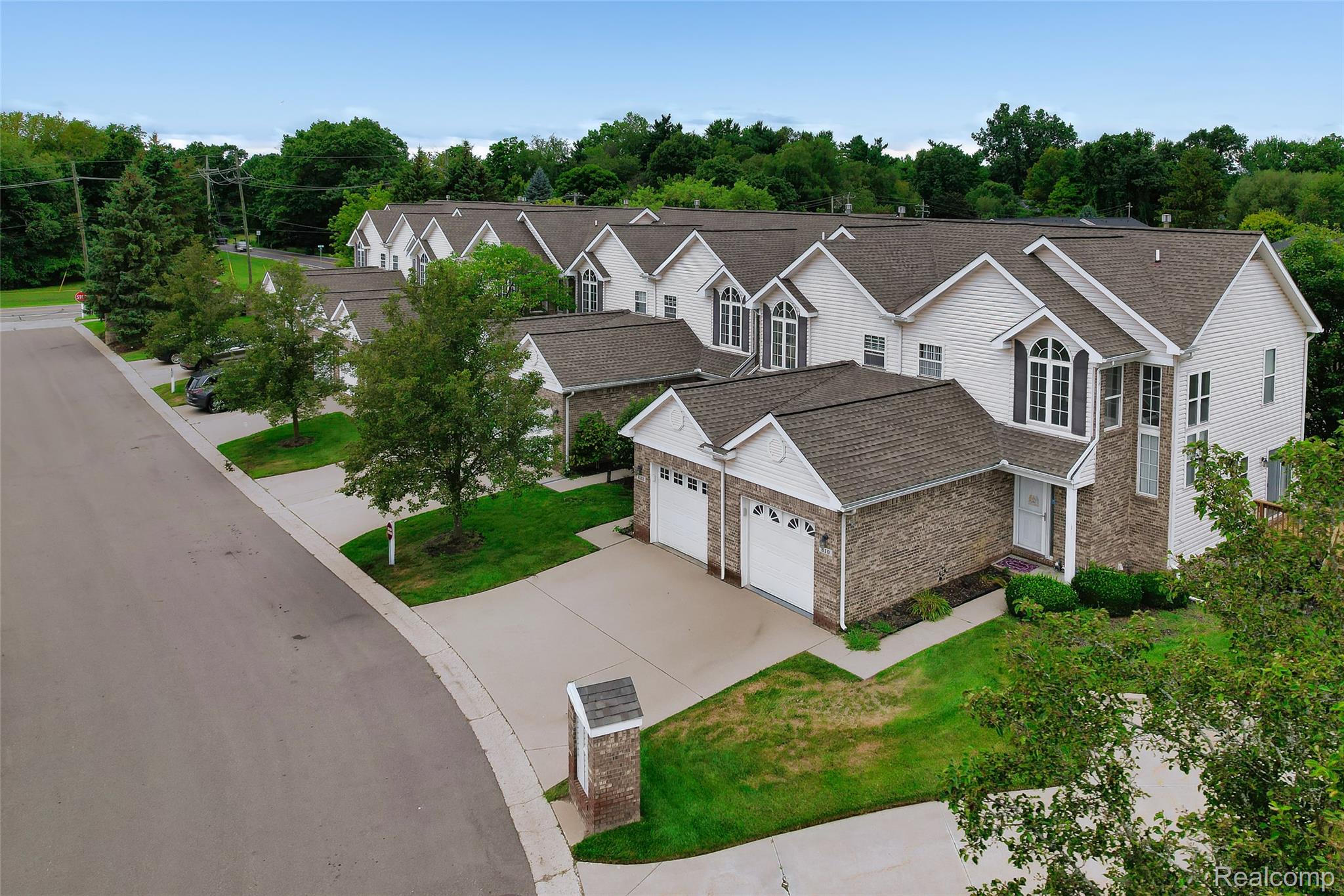 834 Natures Cove Court