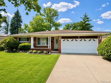 2253 BERNICE Avenue Warren City MI 48091