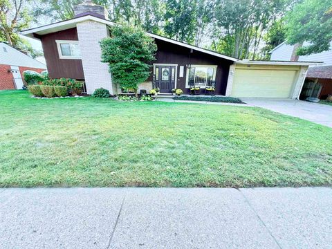 25154 Magdalena Street Harrison Charter Township MI 48045