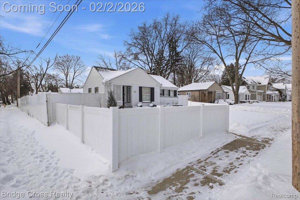 2896 Dorchester Road