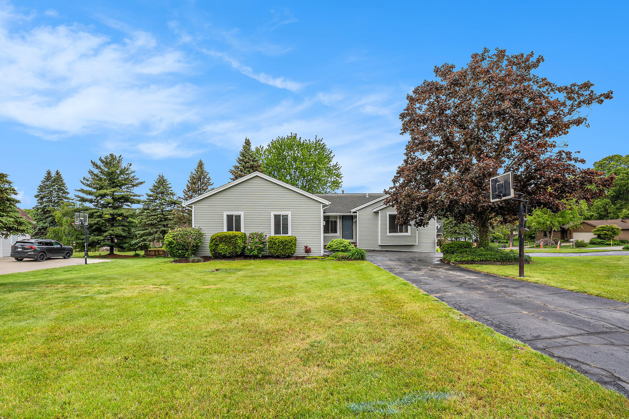 6400 Chestnut Hill Court